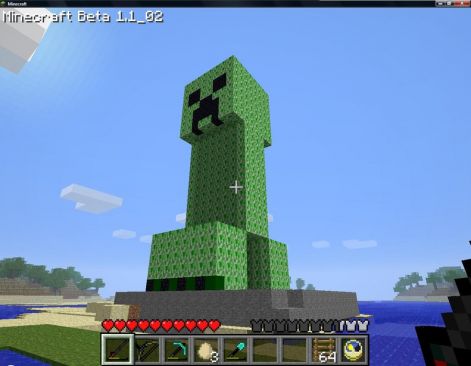 minecraft-creeper-statue.jpg